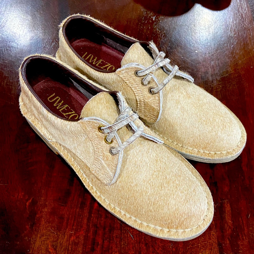 Uwezu Unisex Cowhide Shoe